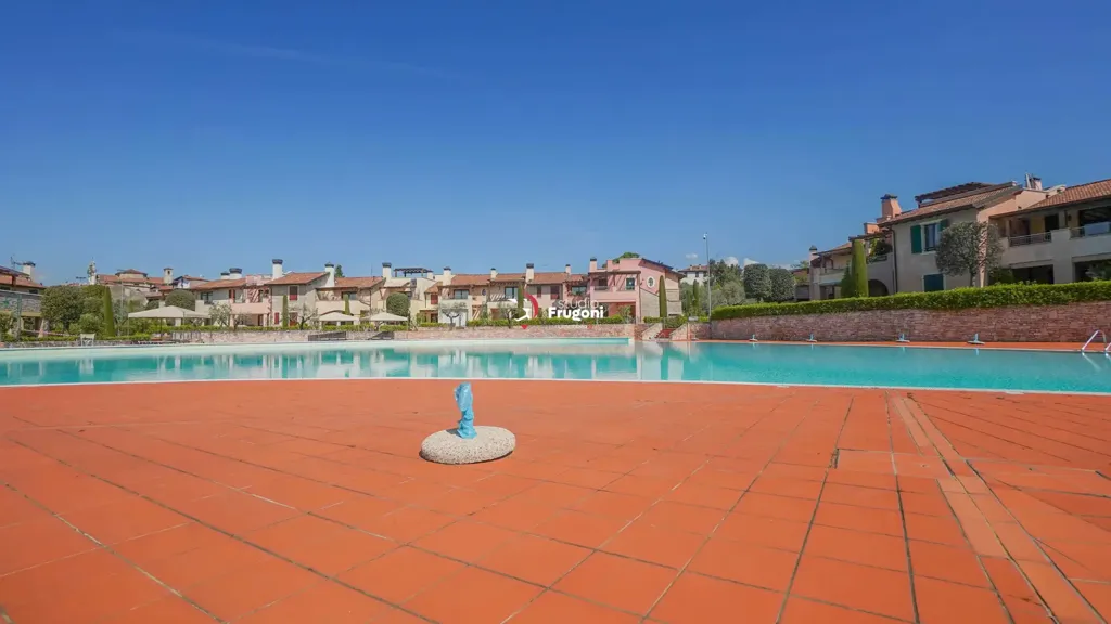 Bassein - Bilocale with Pool in Manerba del Garda