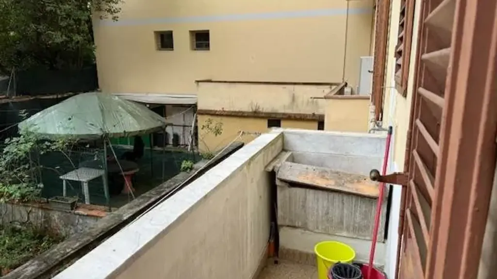 Balcon - 4-Bedroom Apartment with Balcony in Florence