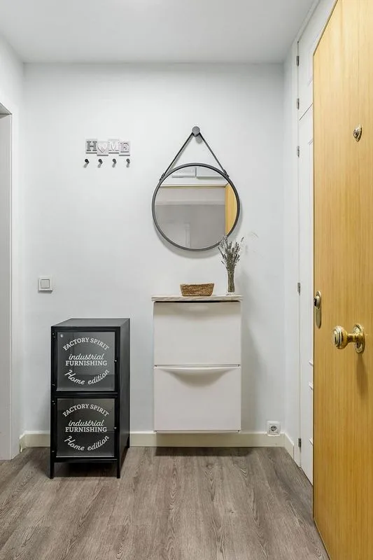 Entrée - Furnished Flat with Air Conditioning in Cuatro Caminos