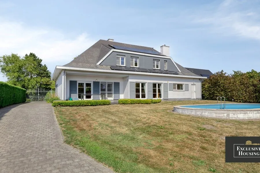 Extérieur - Villa avec piscine et 4 chambres à vendre