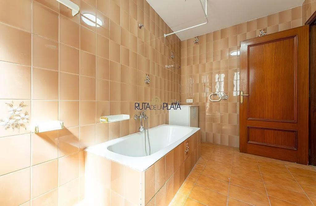Salles de bain - Ample Furnished Flat with South View in Zamora