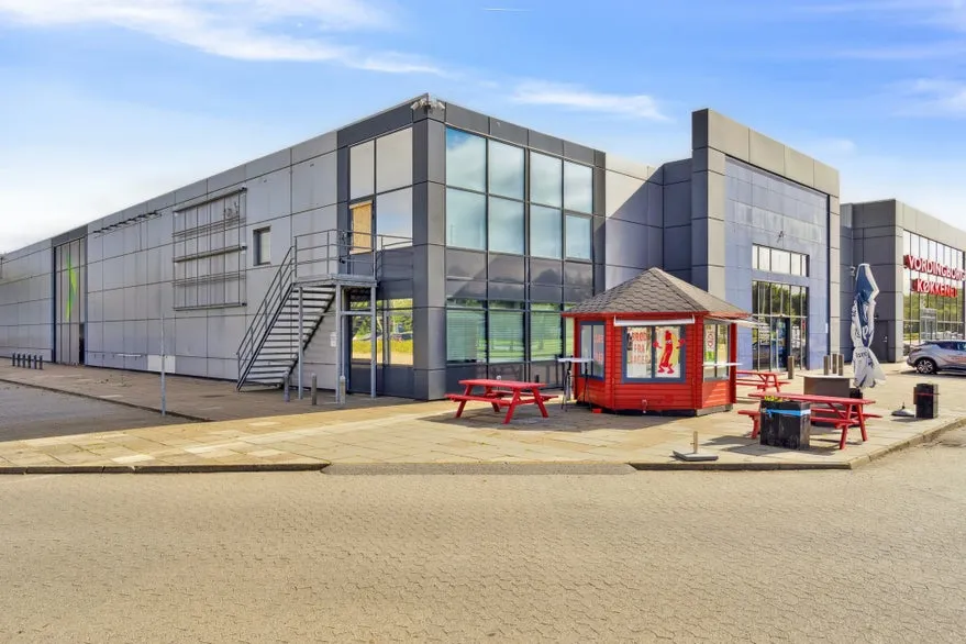 Extérieur - Retail Unit with High Street Frontage in Kolding