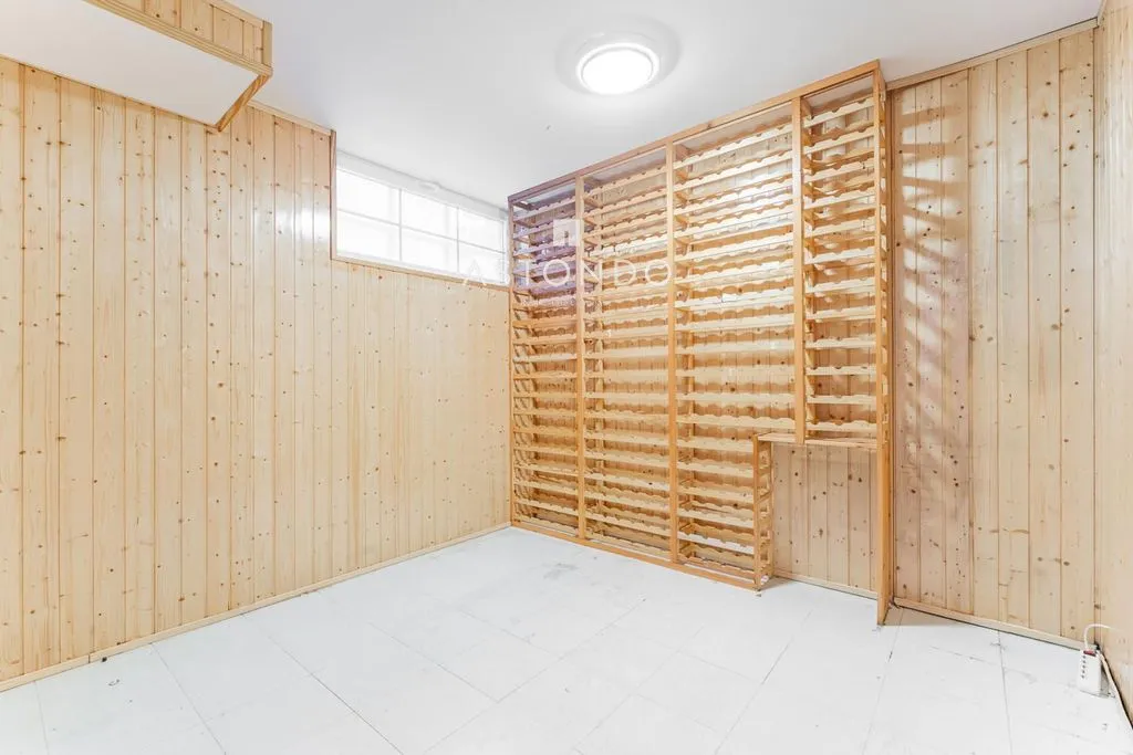 Pièces - Luxury Townhouse with Pool in Madrid