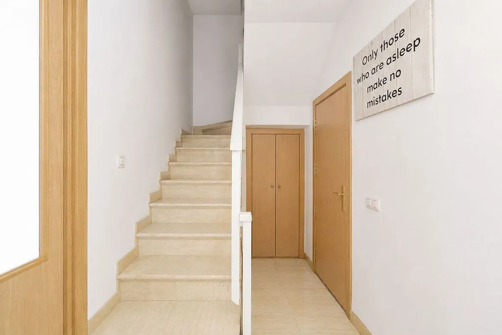 Toad - Terraced House with Pool in Rivas Centre