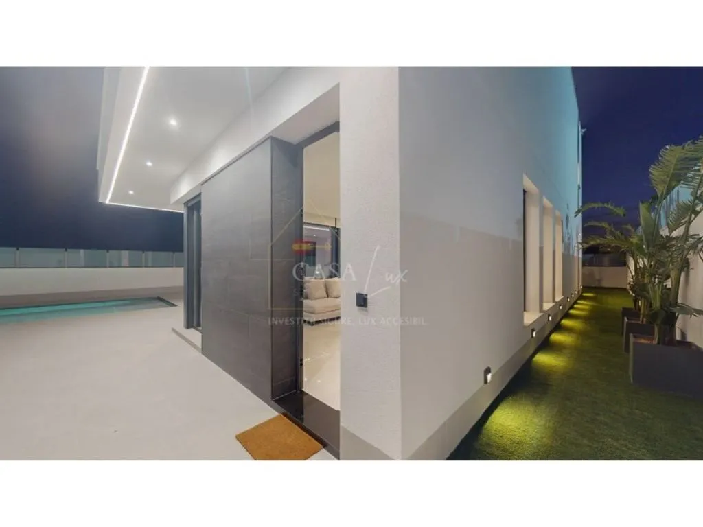 Luxury Villa with Infinity Pool in Finestrat
