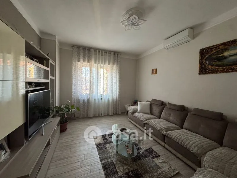 Séjour - Fully Rented Trilocale with Balcony in Vercelli