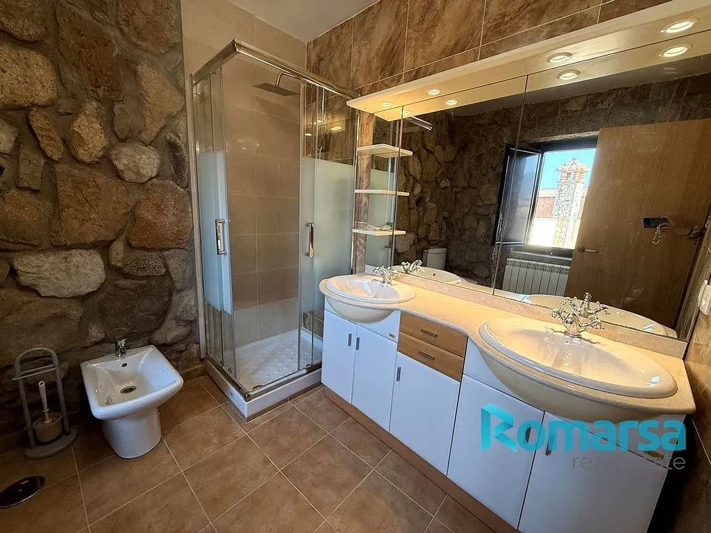 Salles de bain - Rural House with Pool in Gemuño