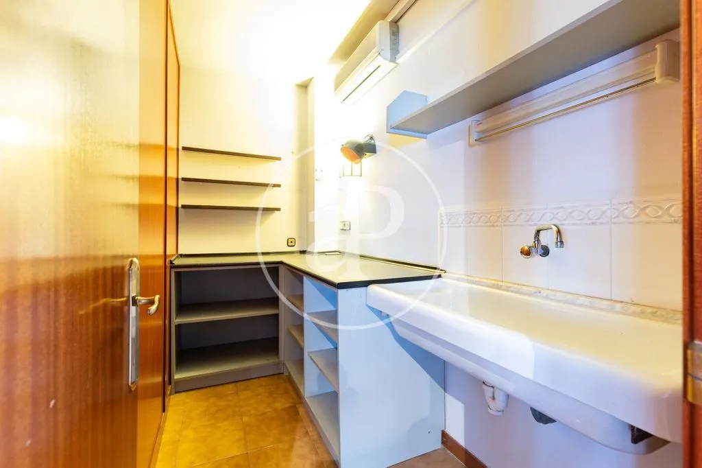 Buanderie - Luxury Villa with Pool in Sabadell