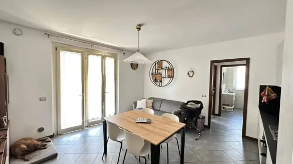 Salle à manger - Appartement 2 pièces à IT