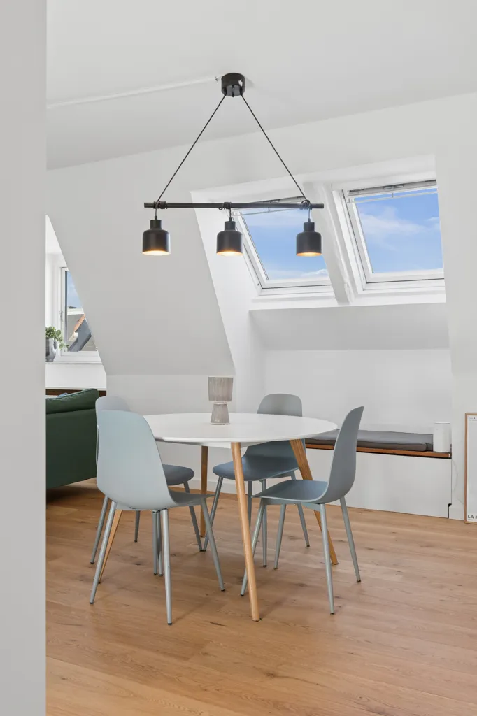 Salle à manger - Renovated Apartment with Metro Access in Frederiksberg