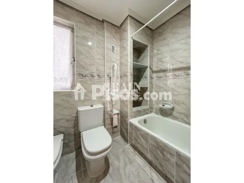 Bathrooms - Apartment with Balcony in Albacete Centre