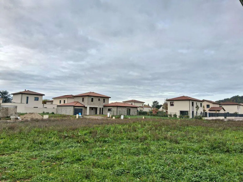 Aed - Land Plot in Genas, Azieu Sector
