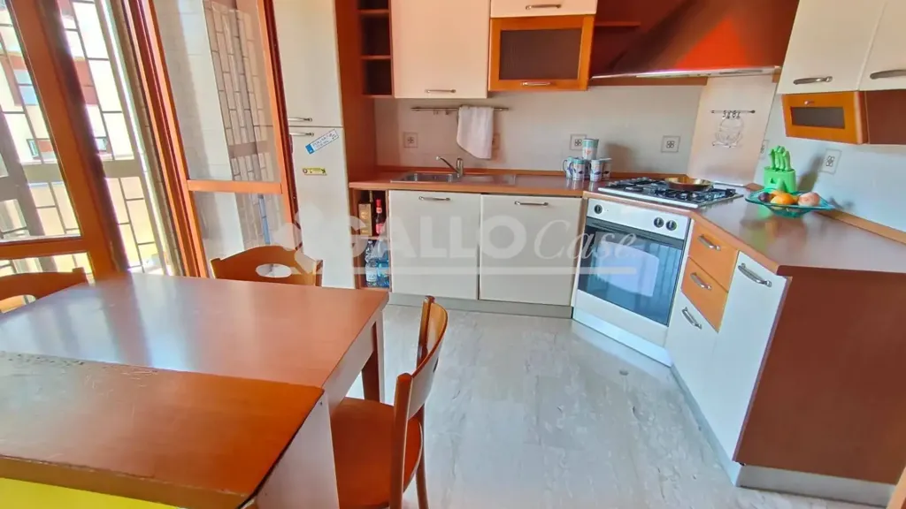 Cucina - Bright Apartment with Balconies in Cosenza