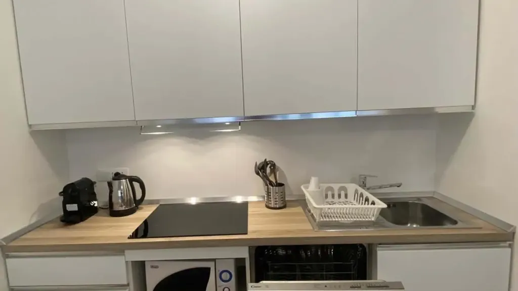 Köök - One-Bedroom Apartment with Balcony in Basiglio