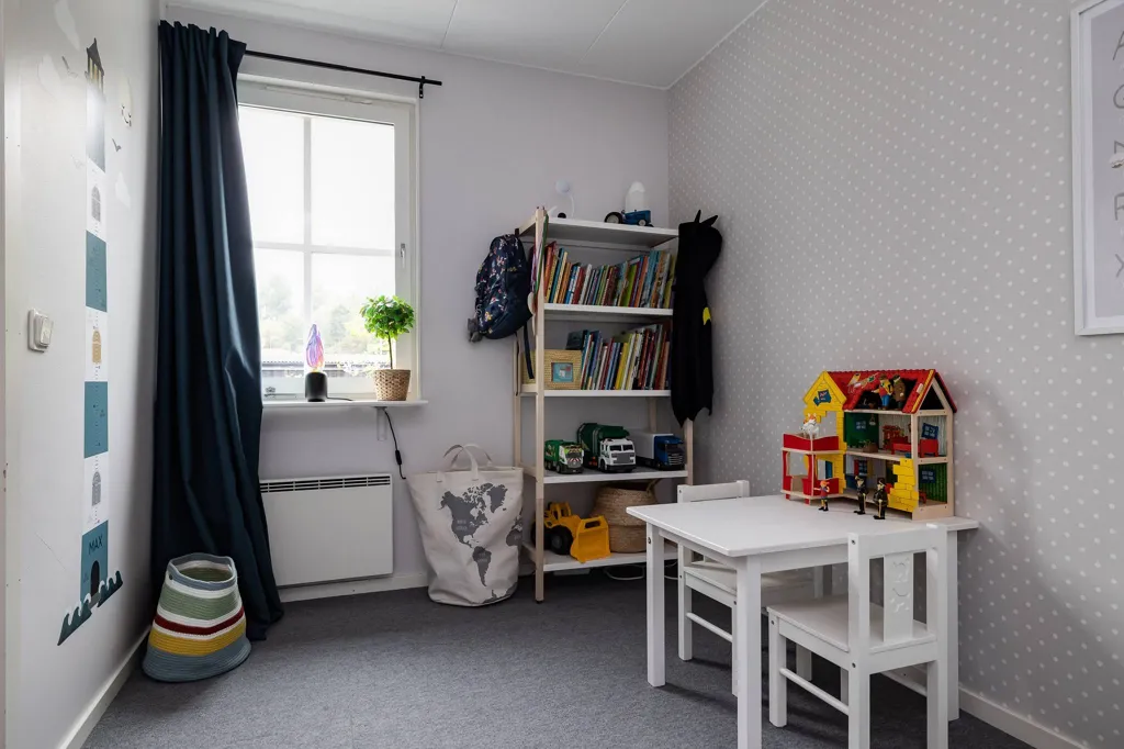 Toad - Stylish Duplex with Garden in Hovsta