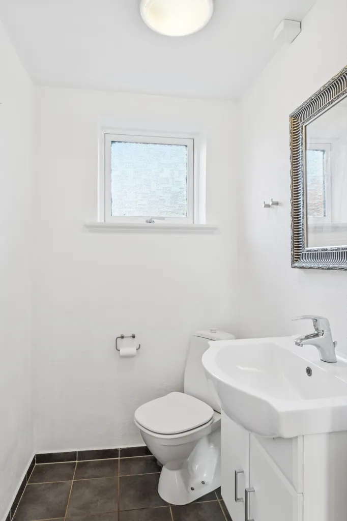 Salles de bain - Classical Villa with Garden in Silkeborg Sydby