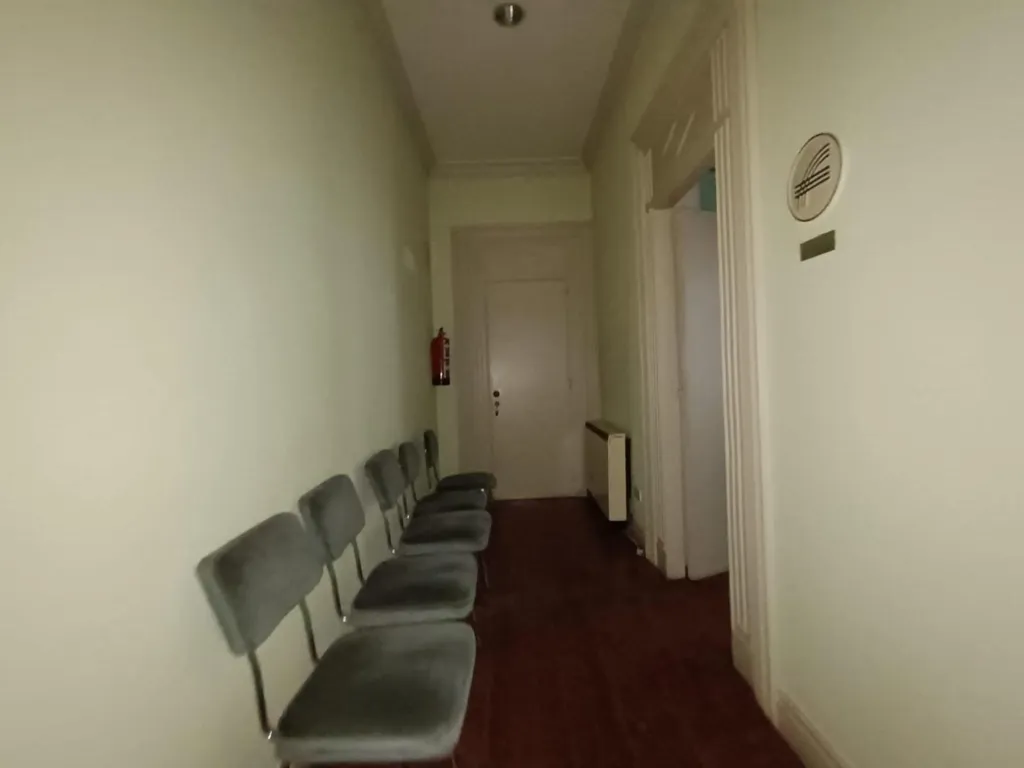 Entrée - Office with High Ceilings in Zamora Centre