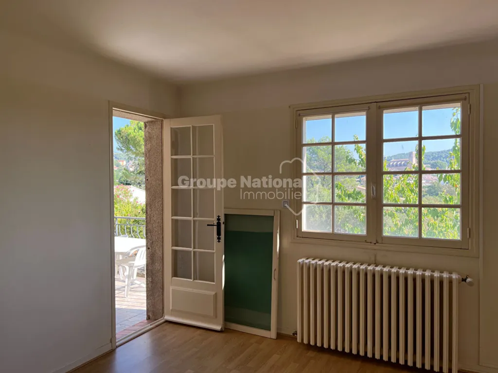 Chambres - Villa avec piscine et vue panoramique à Lorgues