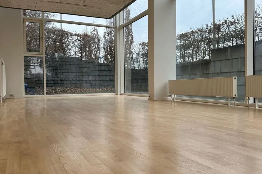 Pièces - Flexible Office Space with High Ceilings in Kokkedal