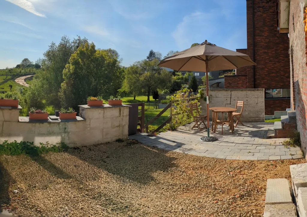 Jardin - Maison Rénovée avec Vue Panoramique à Vollezele