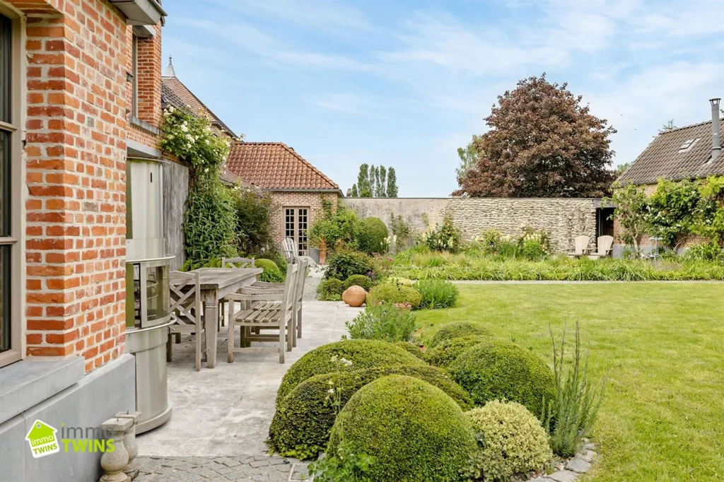 Aed - Renovated Patershoeve with Pool in Buggenhout