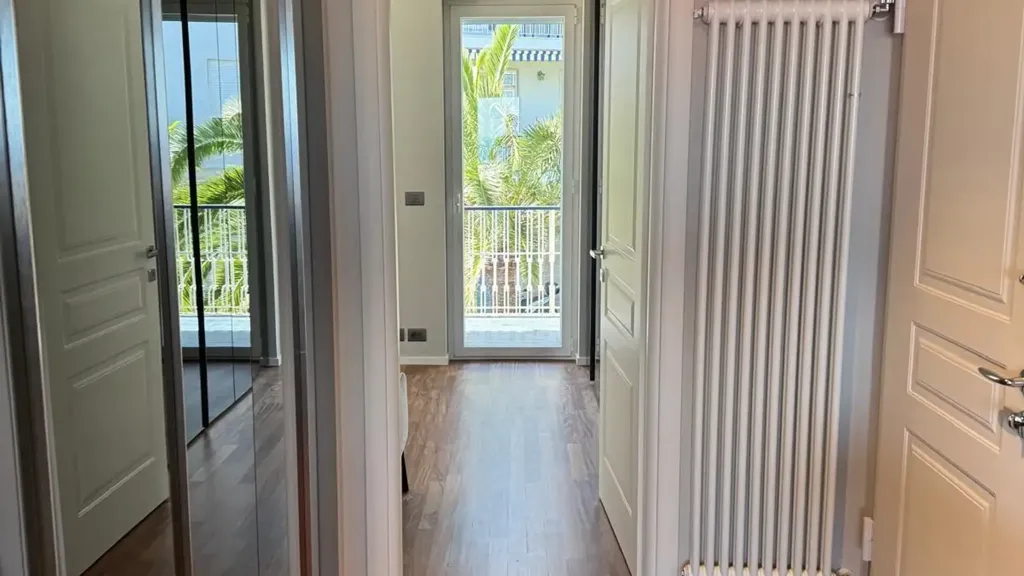 hallway_entrance