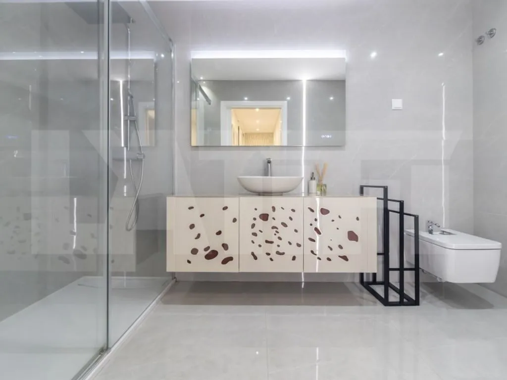 Vannitoad - Luxury Duplex with Private Parking in Montijo