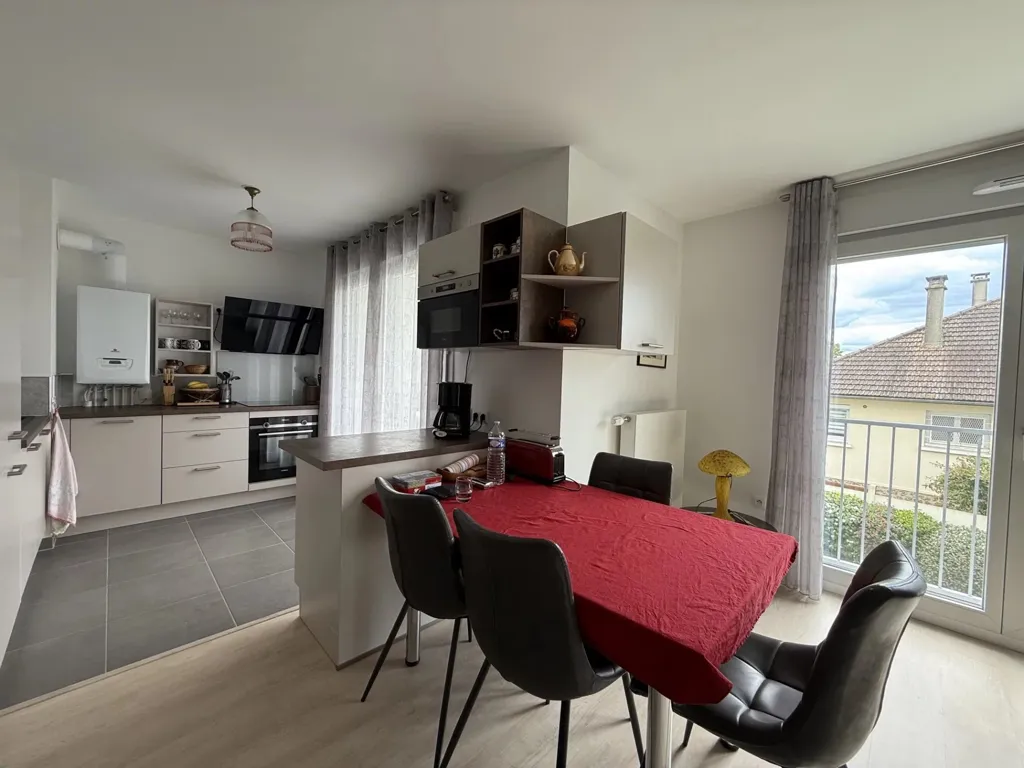 Söögituba - Flat with Terrace in City Centre