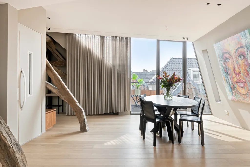 Dining Room - Monumental Penthouse with Dachterras in ’s-Hertogenbosch