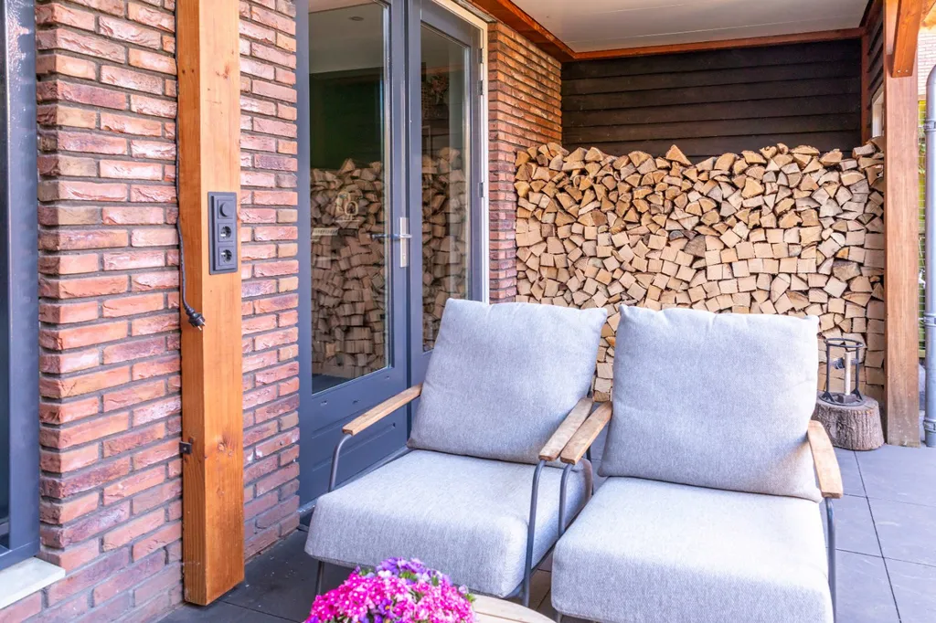 Terrass - Semi-Half Corner House with Veranda in Kesteren