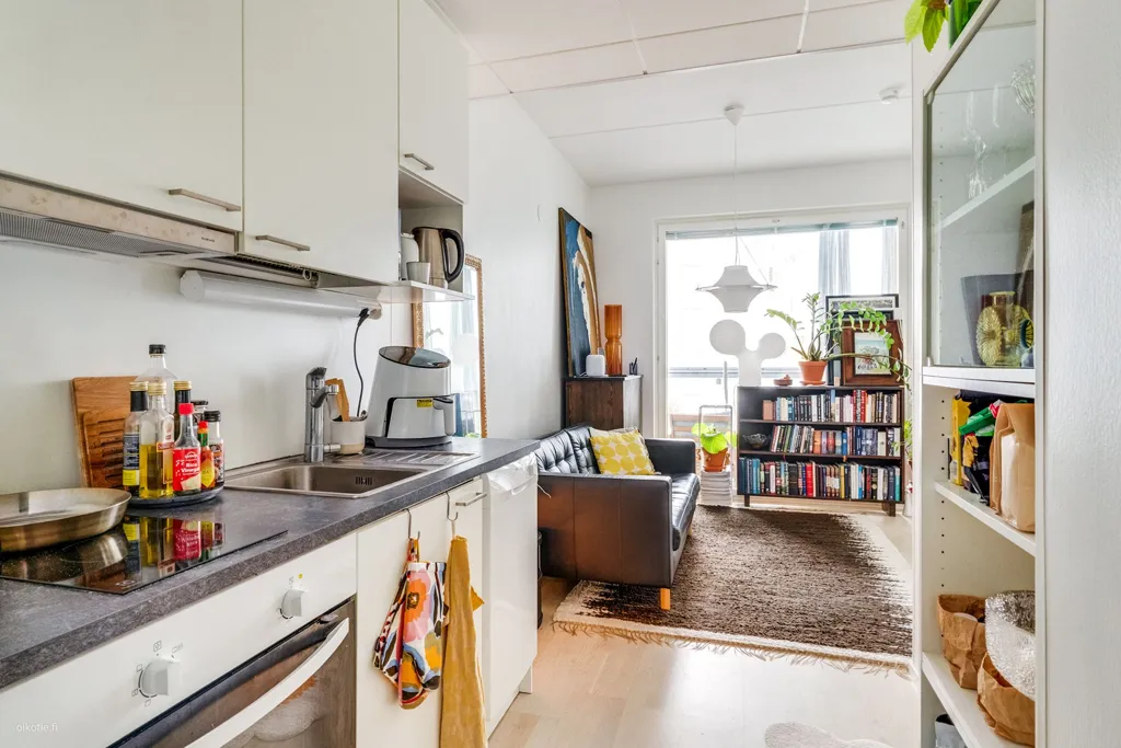 Cuisine - Studio Apartment with Glazed Balcony in Tampere
