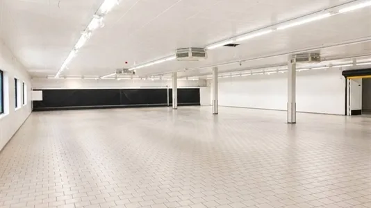 Toad - Former Retail Space with Parking in Toftlund