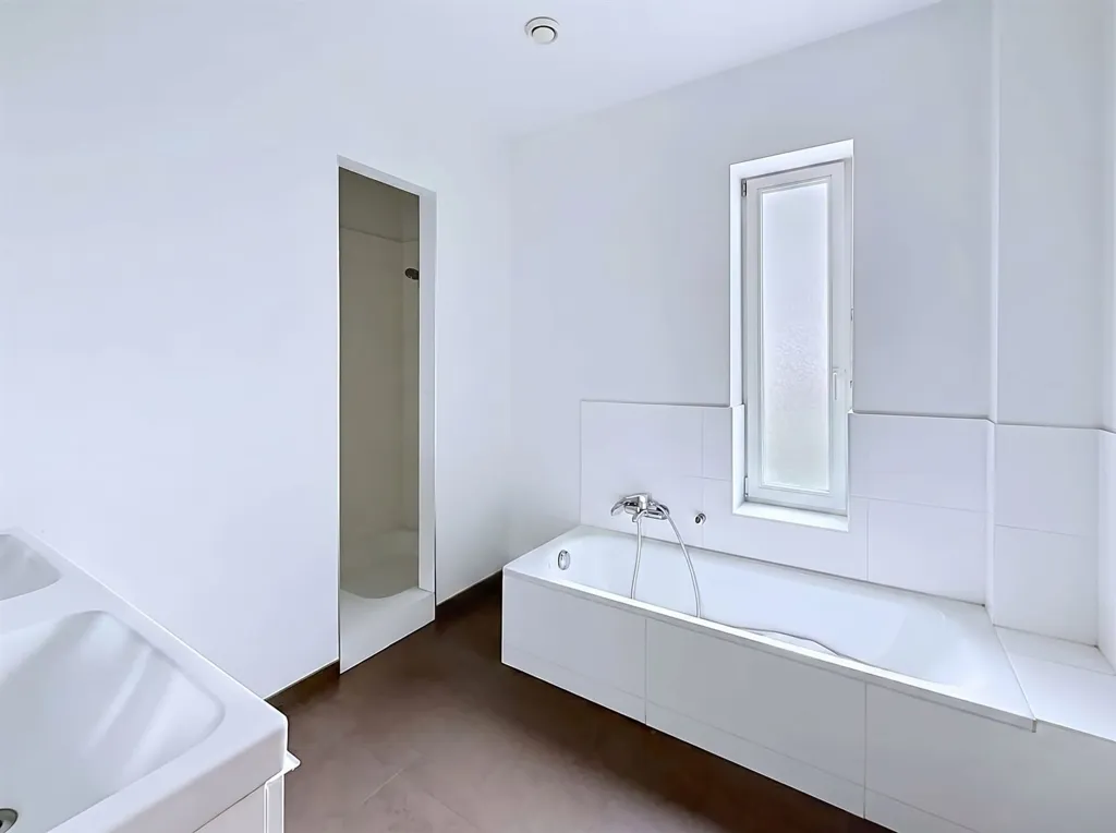 Salles de bain - Maison 3 Façades avec Ascenseur à Uccle