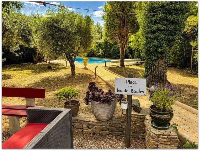 Piscine - Villa Familiale avec Piscine à Roujan