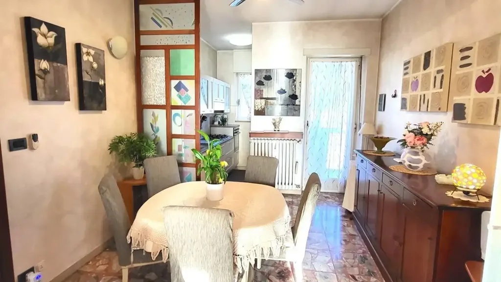 Salle à manger - Triplex with Panoramic View in Turin