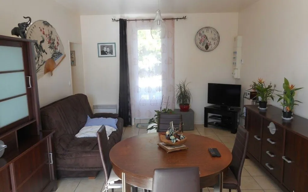 Salle à manger - Appartement T3 avec Cour à Ocquerre