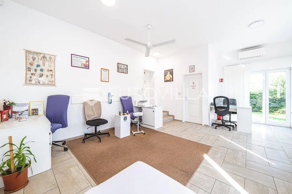 Kabinet - Modern Villa with Office in Samobor Centre