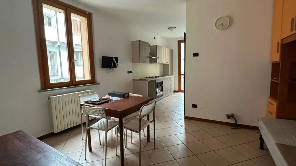 Söögituba - Furnished Studio with Balcony in Oleggio