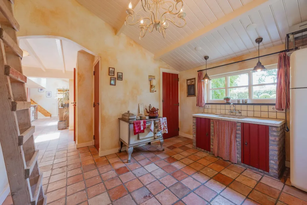 Cuisine - Characterful Farmhouse with Pool in America