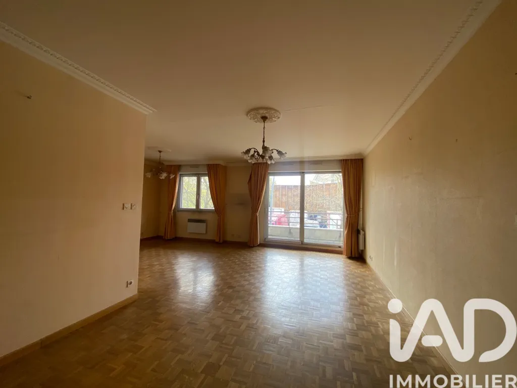 Séjour - Appartement avec Garage à Cachan, Proche Transports