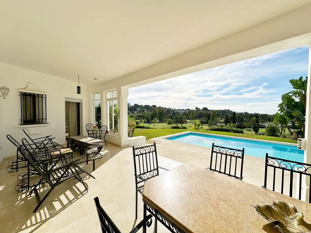 Terrasse - Luxury Golf Villa with Pool in El Paraíso