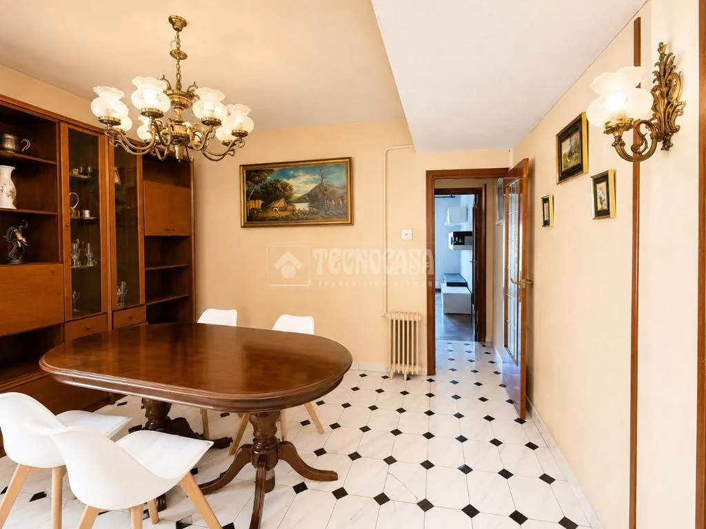 Dining Room - Apartment with Terrace in Usera, Madrid