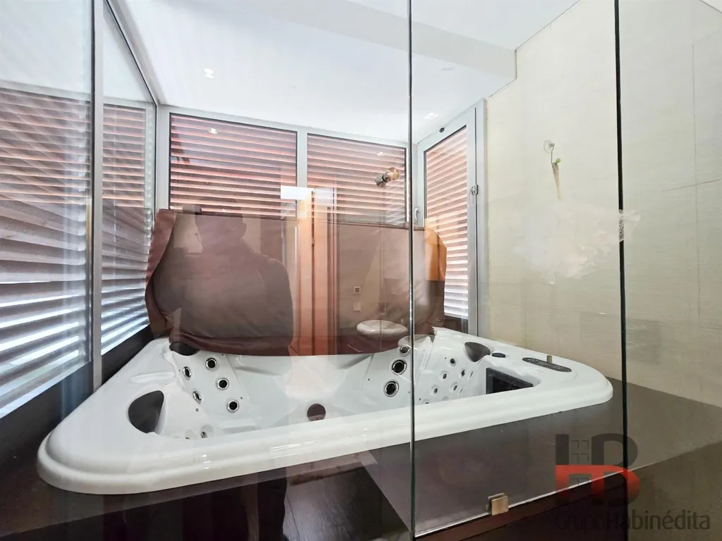 Vannitoad - Isolated Villa with Heated Pool in Vila Nova de Gaia