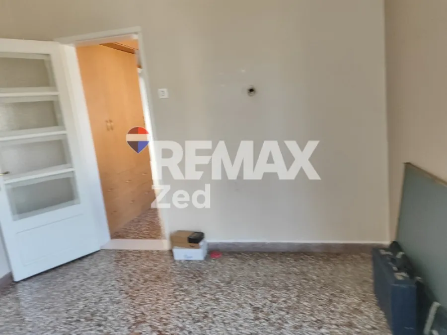 Toad - Apartment with Balcony in Piraeus, Tabouria
