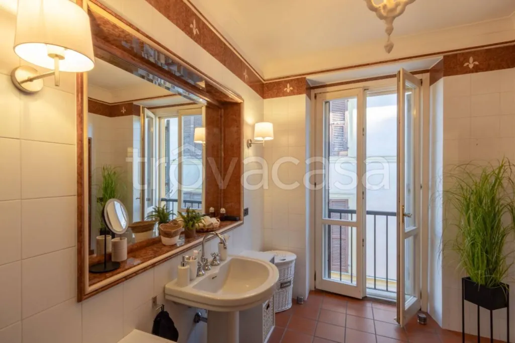Salles de bain - Prestigious Apartment with Piazza View in Fano