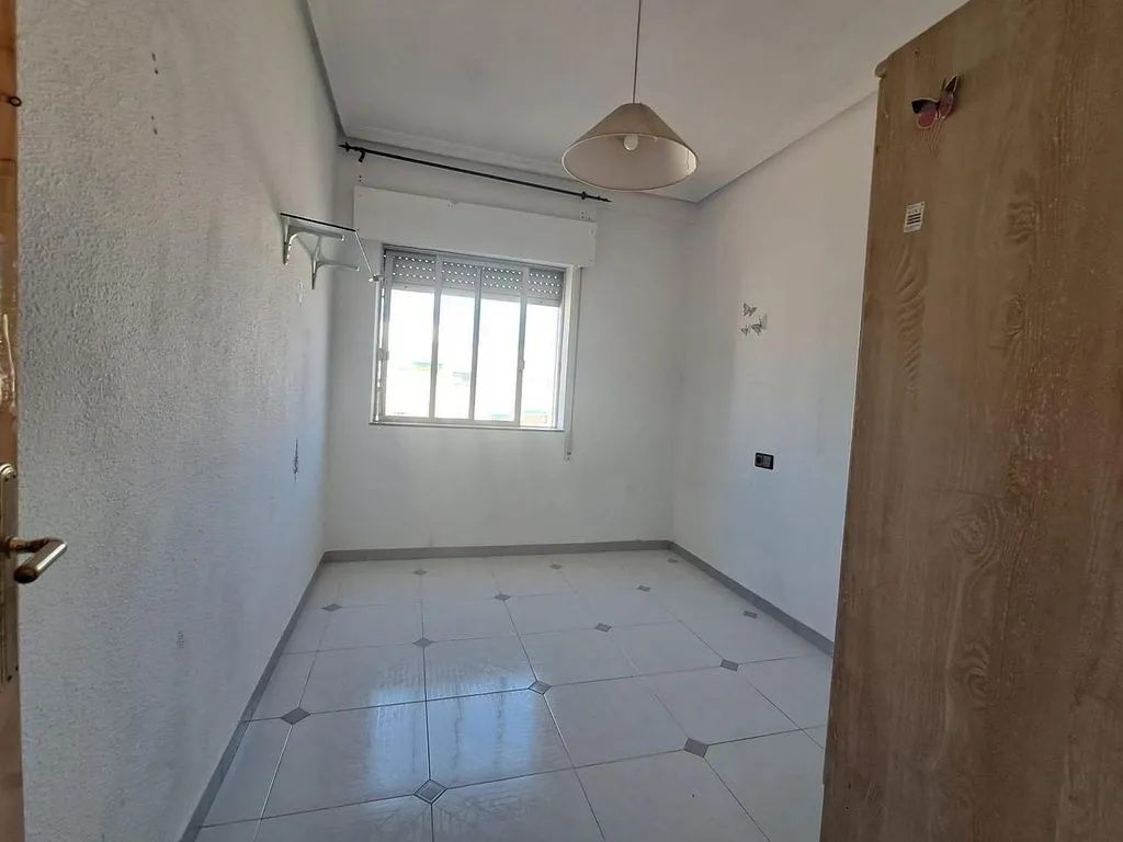 Pièces - 3-Bedroom Flat with Terrace in Puente Tocinos