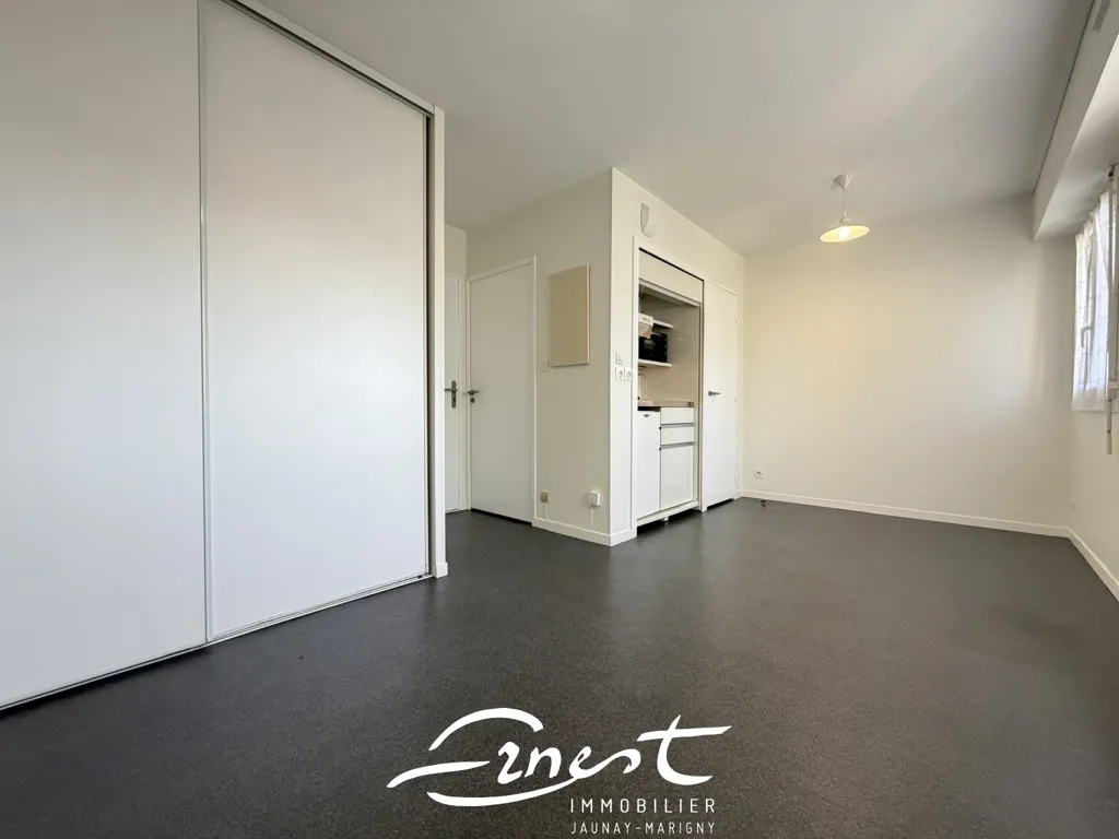 Chambres - Studio avec Parking à Saint-Benoît