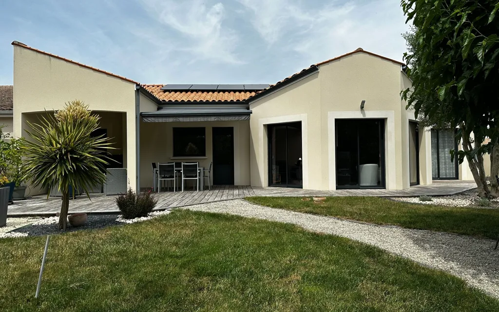Välivaade - Contemporary House with Garden in Soubise