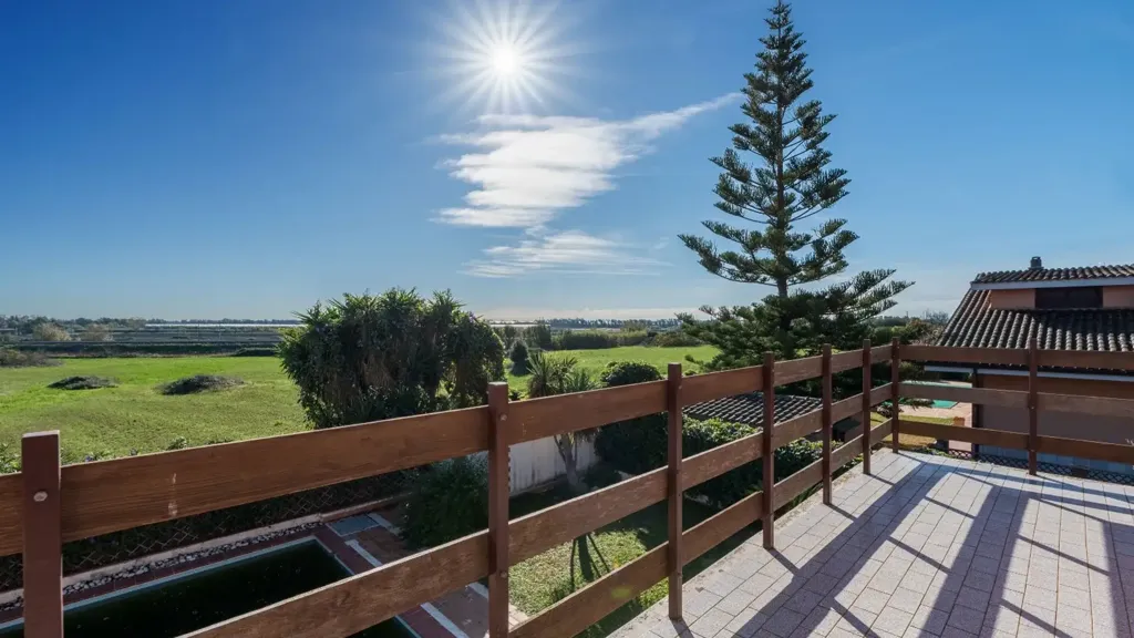 Terrass - Villa with Garden in Ladispoli