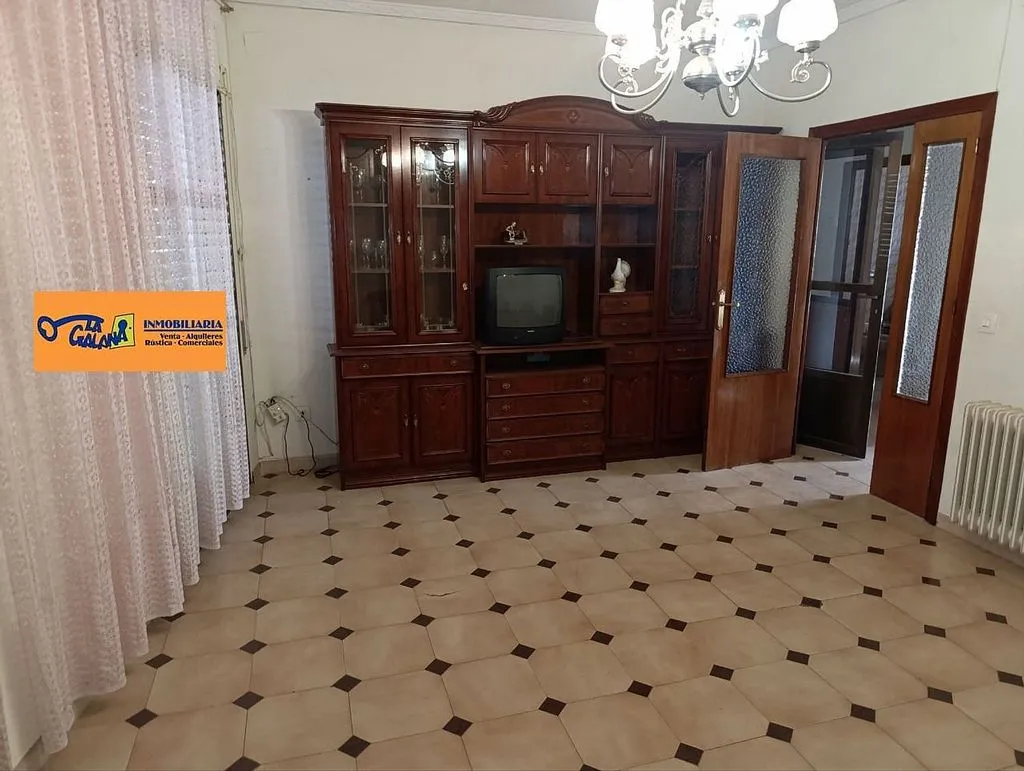 Soggiorno - Two-Storey House with Terrace in Valdepeñas